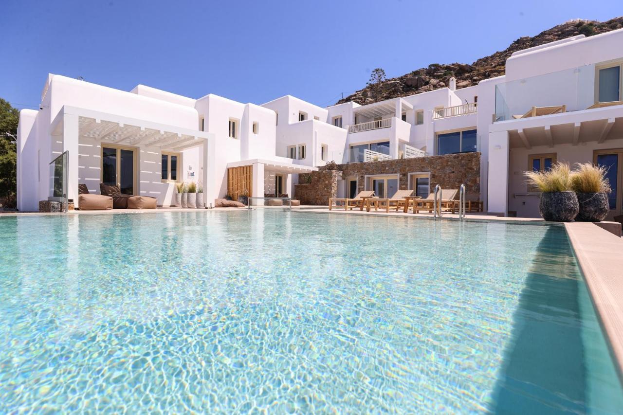 Life Suites Tourlos Bagian luar foto