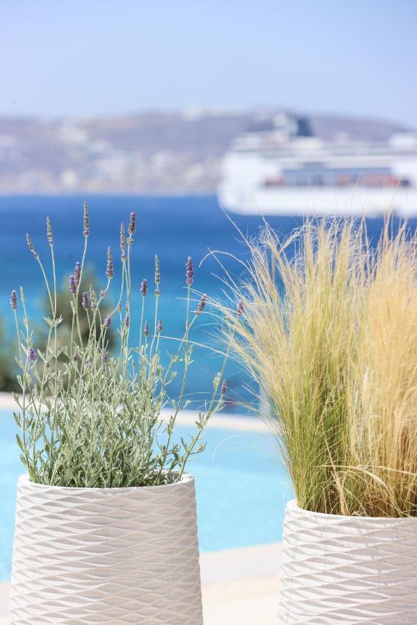 Life Suites Tourlos Bagian luar foto