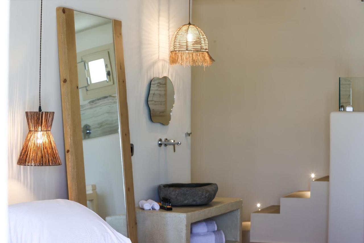 Life Suites Tourlos Bagian luar foto