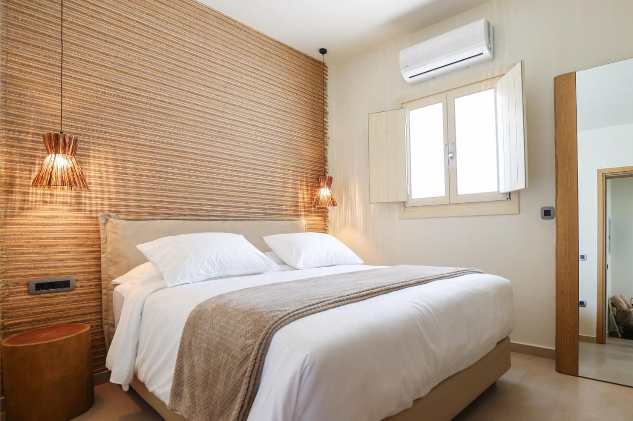 Life Suites Tourlos Bagian luar foto