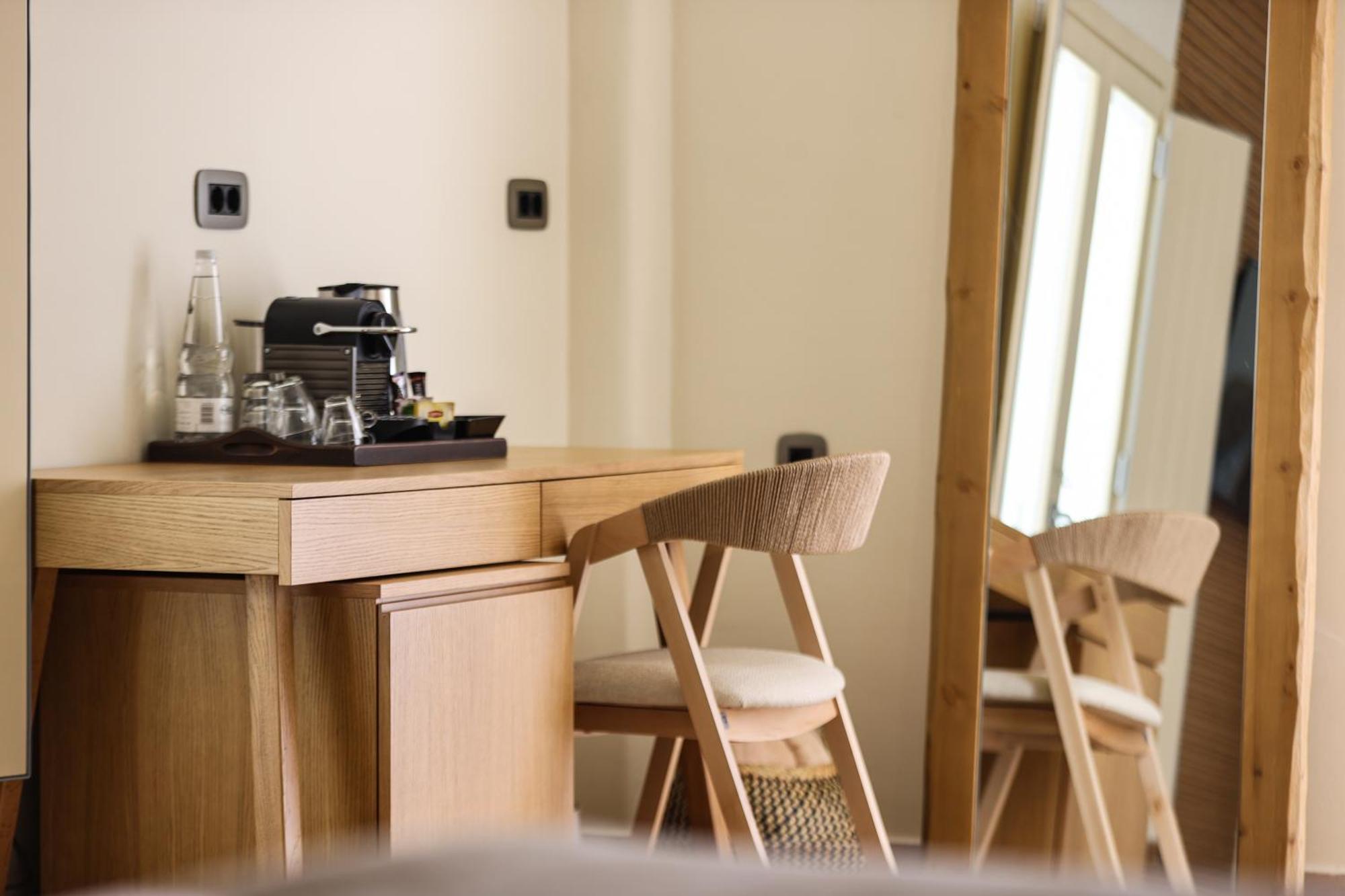 Life Suites Tourlos Ruang foto